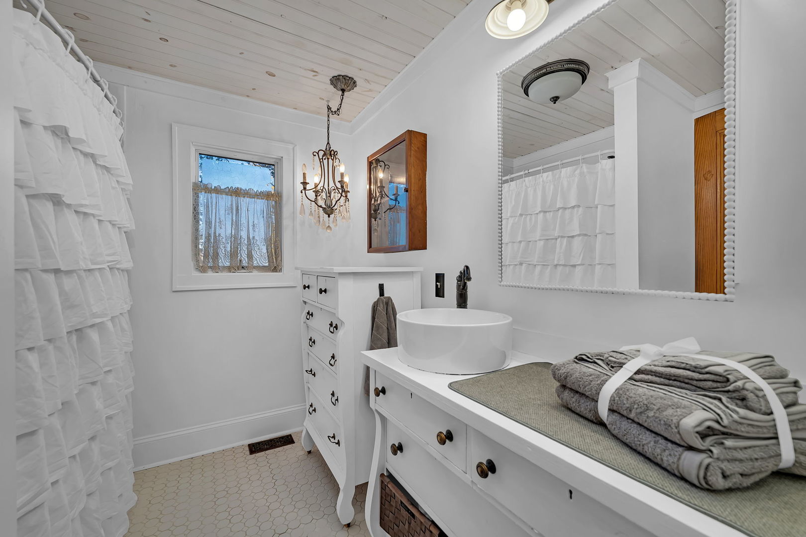 416 Hutchins Street, Joliet, IL 60435