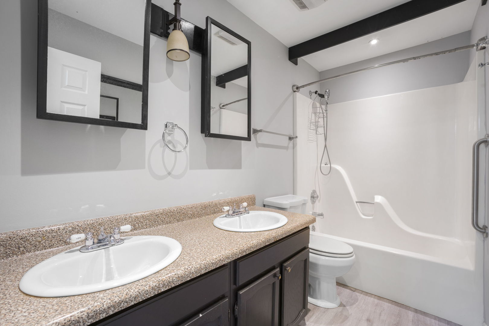 1817 Appaloosa Drive, Naperville, IL 60565