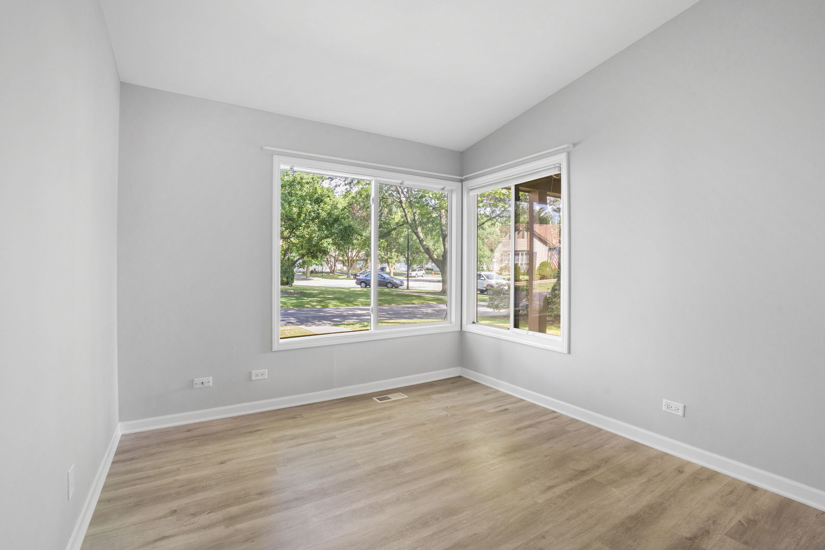 1817 Appaloosa Drive, Naperville, IL 60565