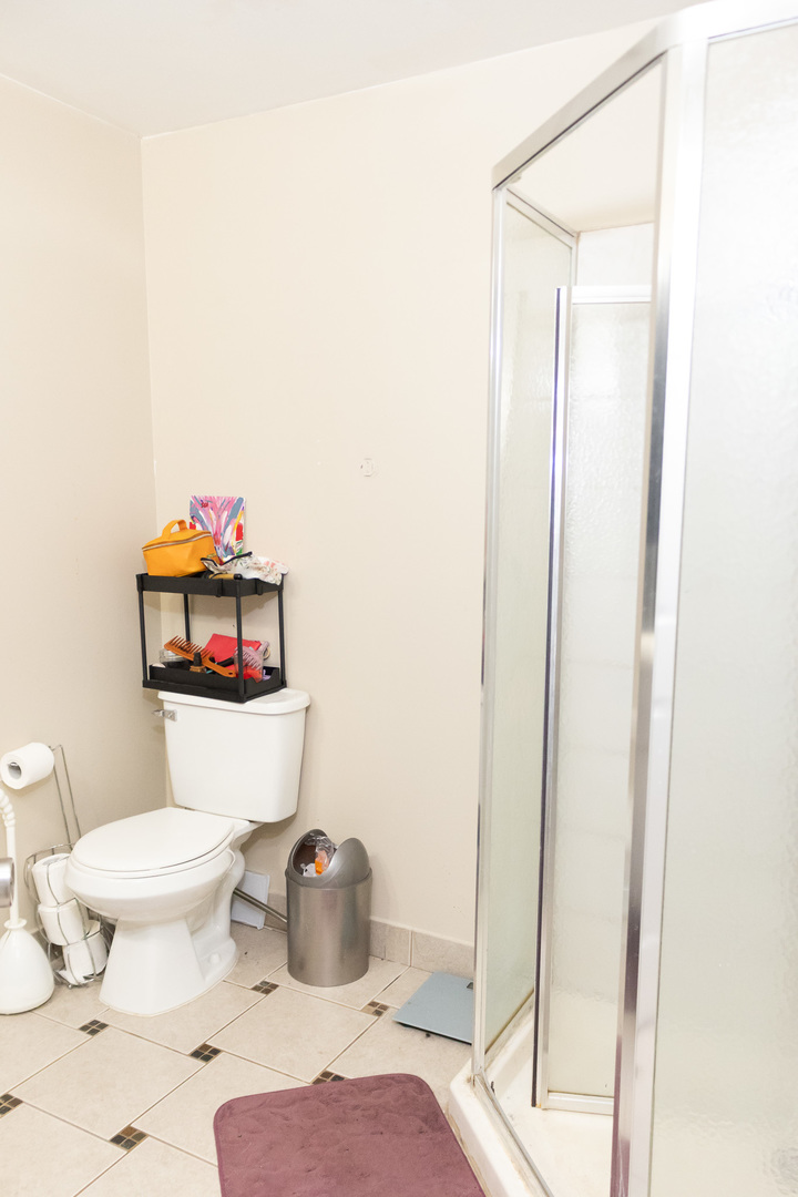 18W149 Buckingham Lane, Villa Park, IL 60181