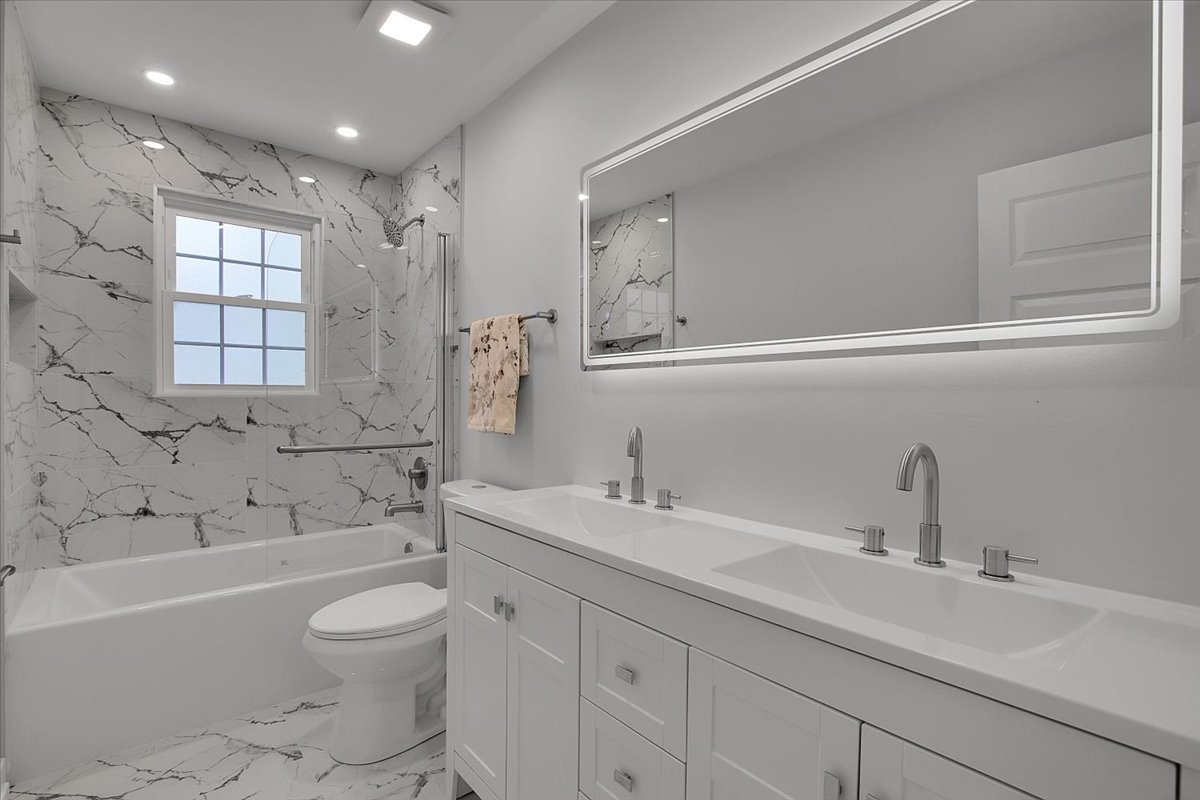 1109 71st Street, Darien, IL 60561