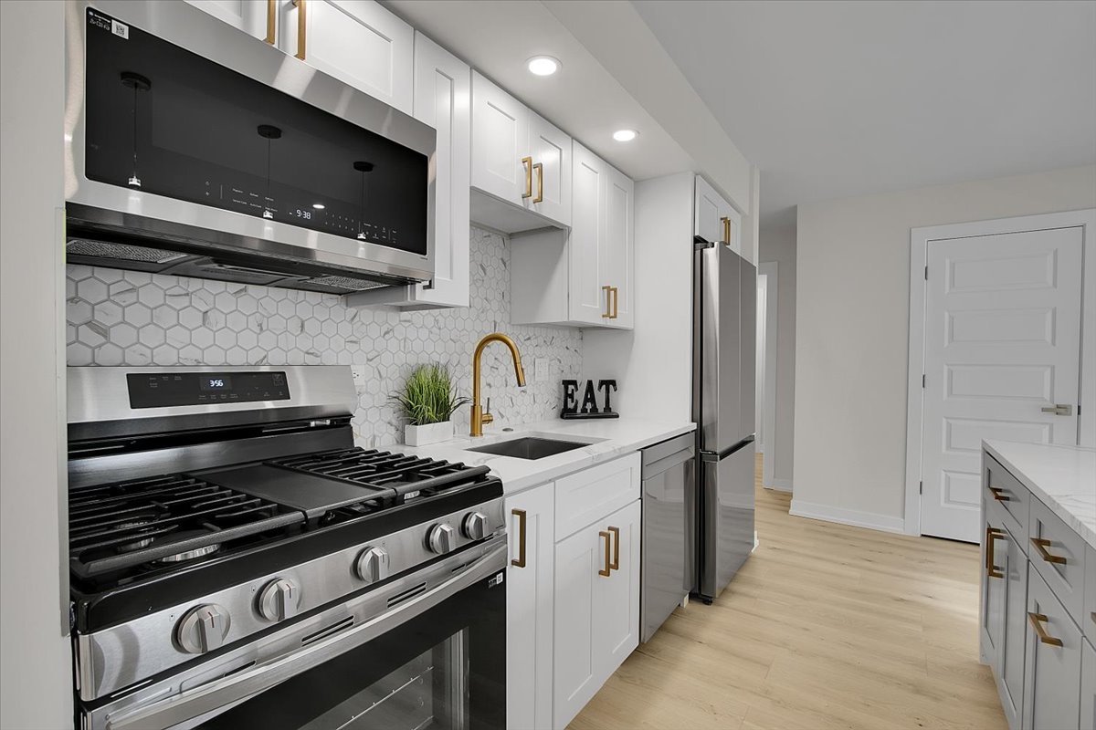 1109 71st Street, Darien, IL 60561