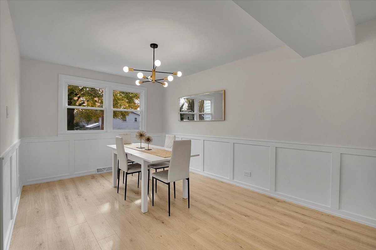 1109 71st Street, Darien, IL 60561