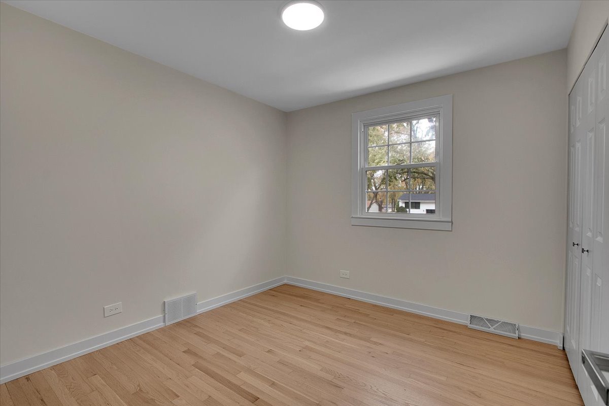 1109 71st Street, Darien, IL 60561