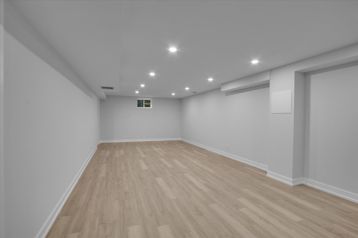 1109 71st Street, Darien, IL 60561