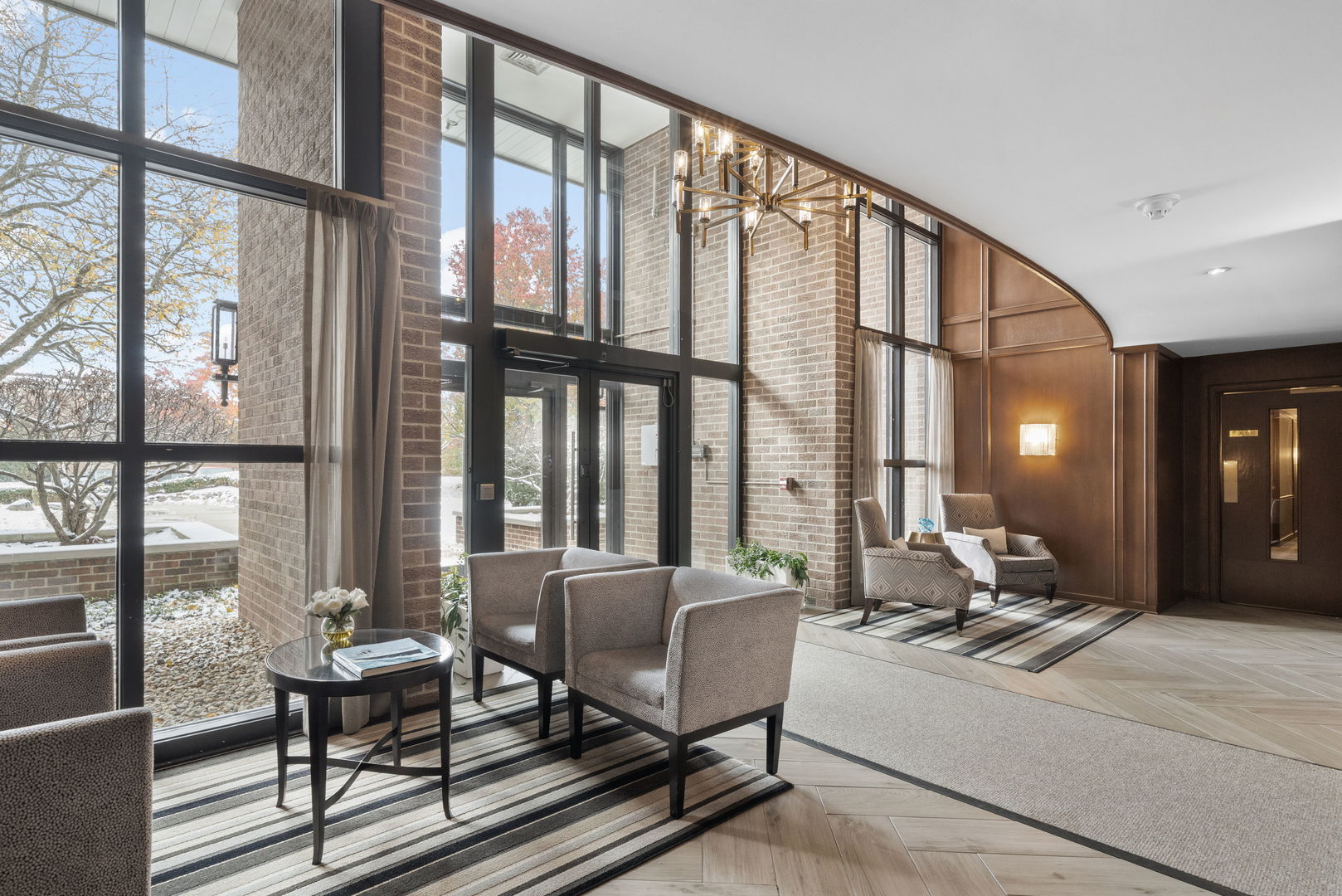 3 Oak Brook Club Drive #E207, Oak Brook, IL 60523