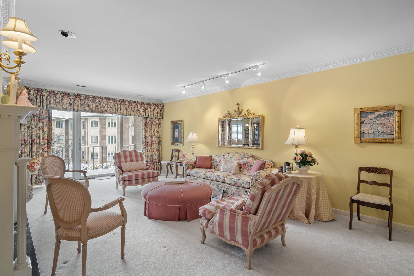 3 Oak Brook Club Drive #E207, Oak Brook, IL 60523