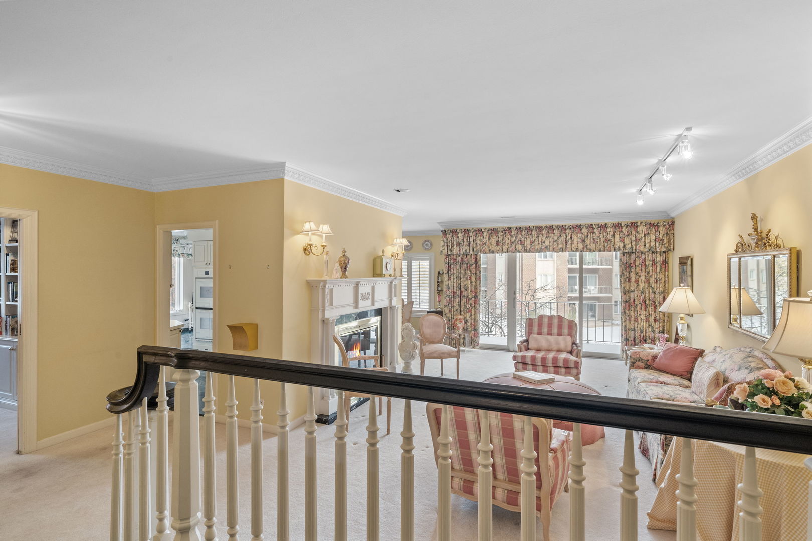 3 Oak Brook Club Drive #E207, Oak Brook, IL 60523