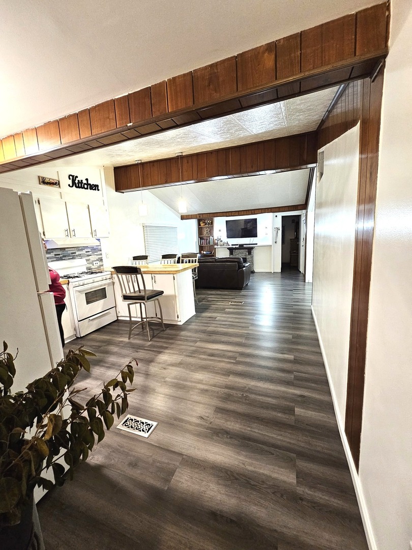 118 Nina Lane, Bartlett, IL 60103