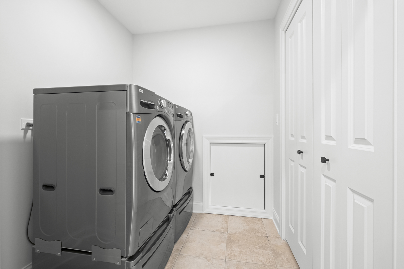 1410 Berkley Court, Deerfield, IL 60015