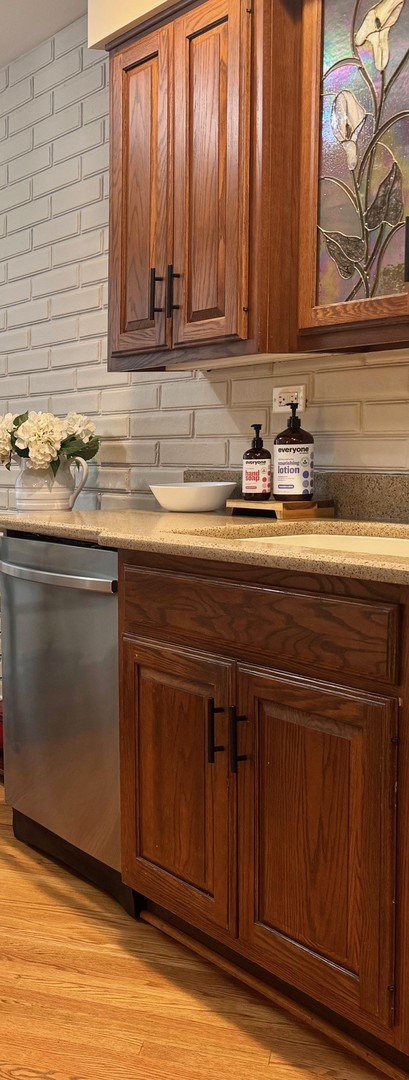 607 S Carol Lane, Mount Prospect, IL 60056