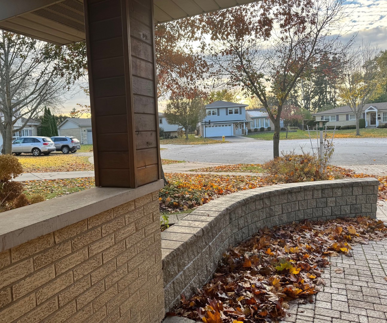 607 S Carol Lane, Mount Prospect, IL 60056