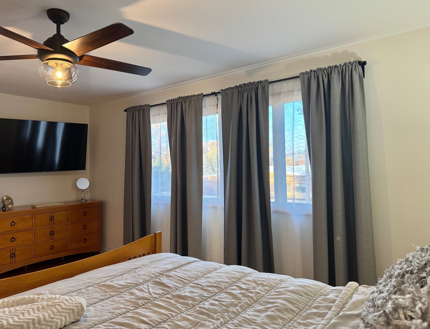 607 S Carol Lane, Mount Prospect, IL 60056