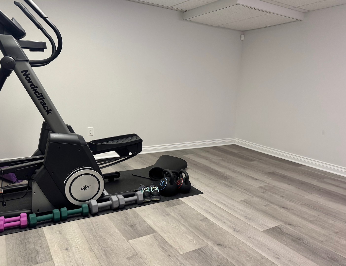 607 S Carol Lane, Mount Prospect, IL 60056