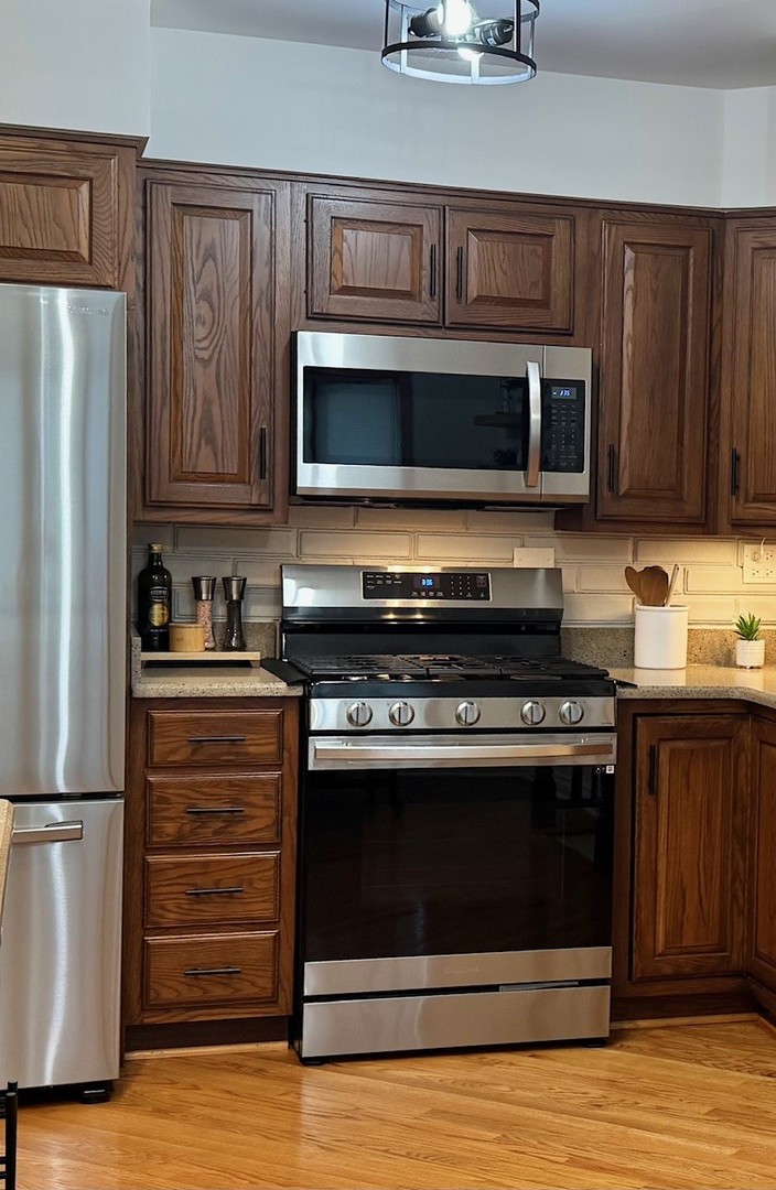 607 S Carol Lane, Mount Prospect, IL 60056