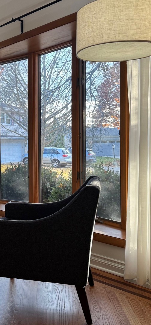 607 S Carol Lane, Mount Prospect, IL 60056