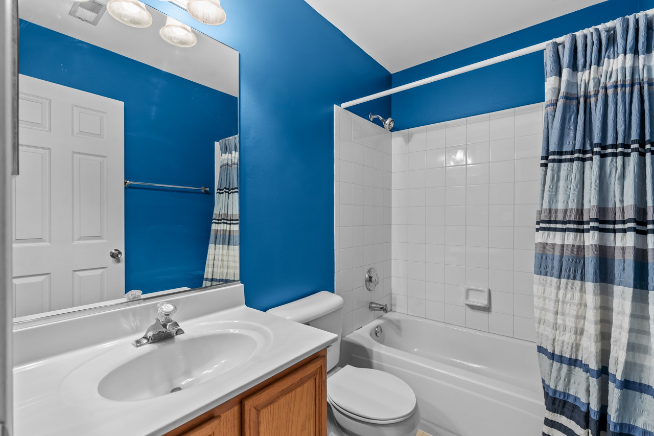 266 Grandview Court, Algonquin, IL 60102