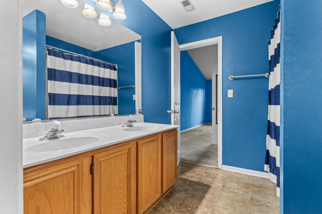 266 Grandview Court, Algonquin, IL 60102