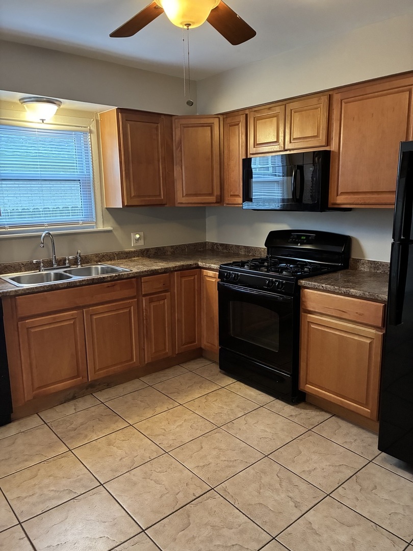 11903 S Laramie Avenue, Alsip, IL 60803