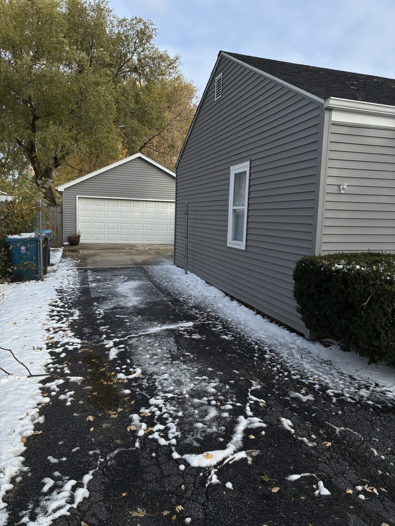 11903 S Laramie Avenue, Alsip, IL 60803