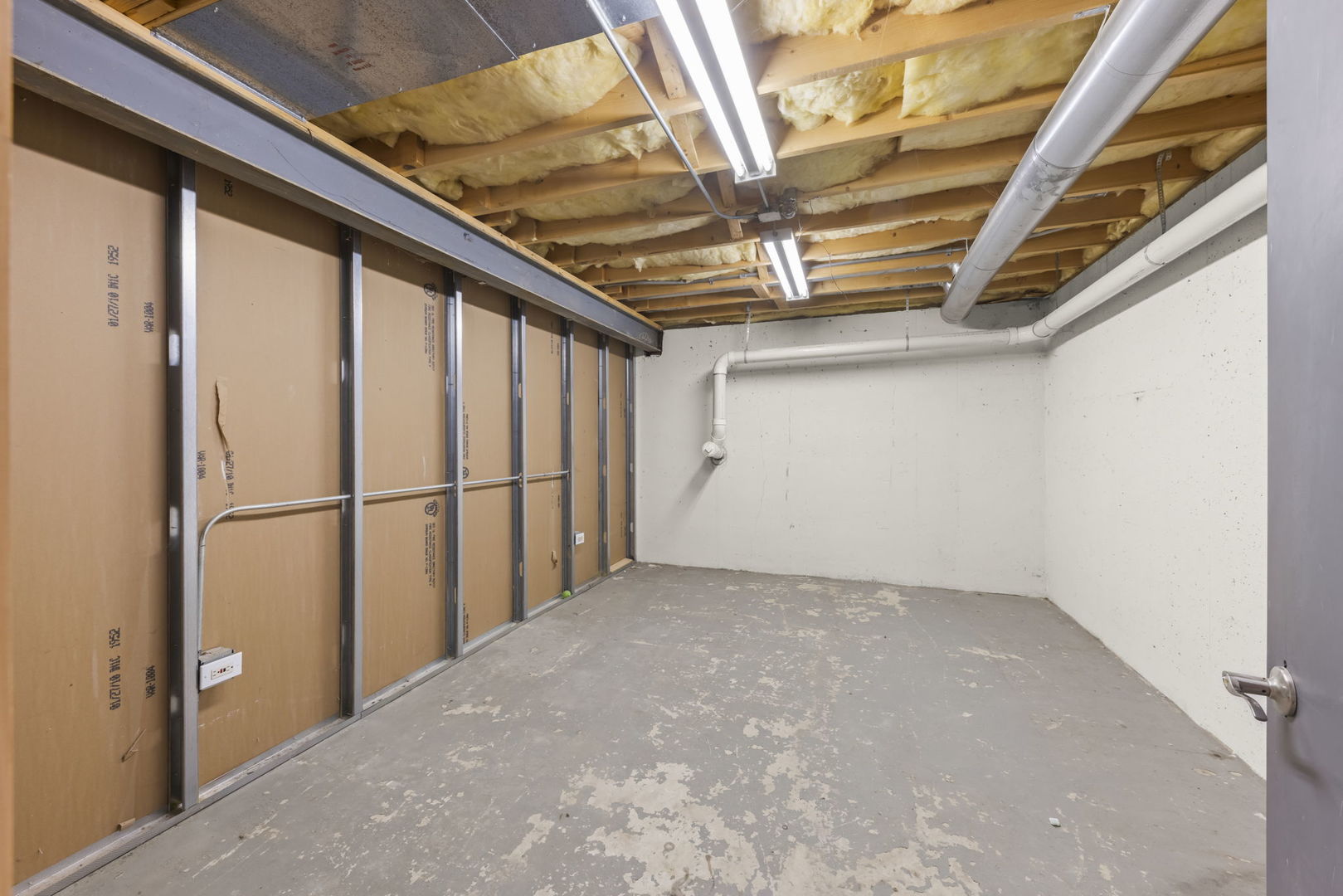 2019 Olde Mill Road, Plainfield, IL 60586