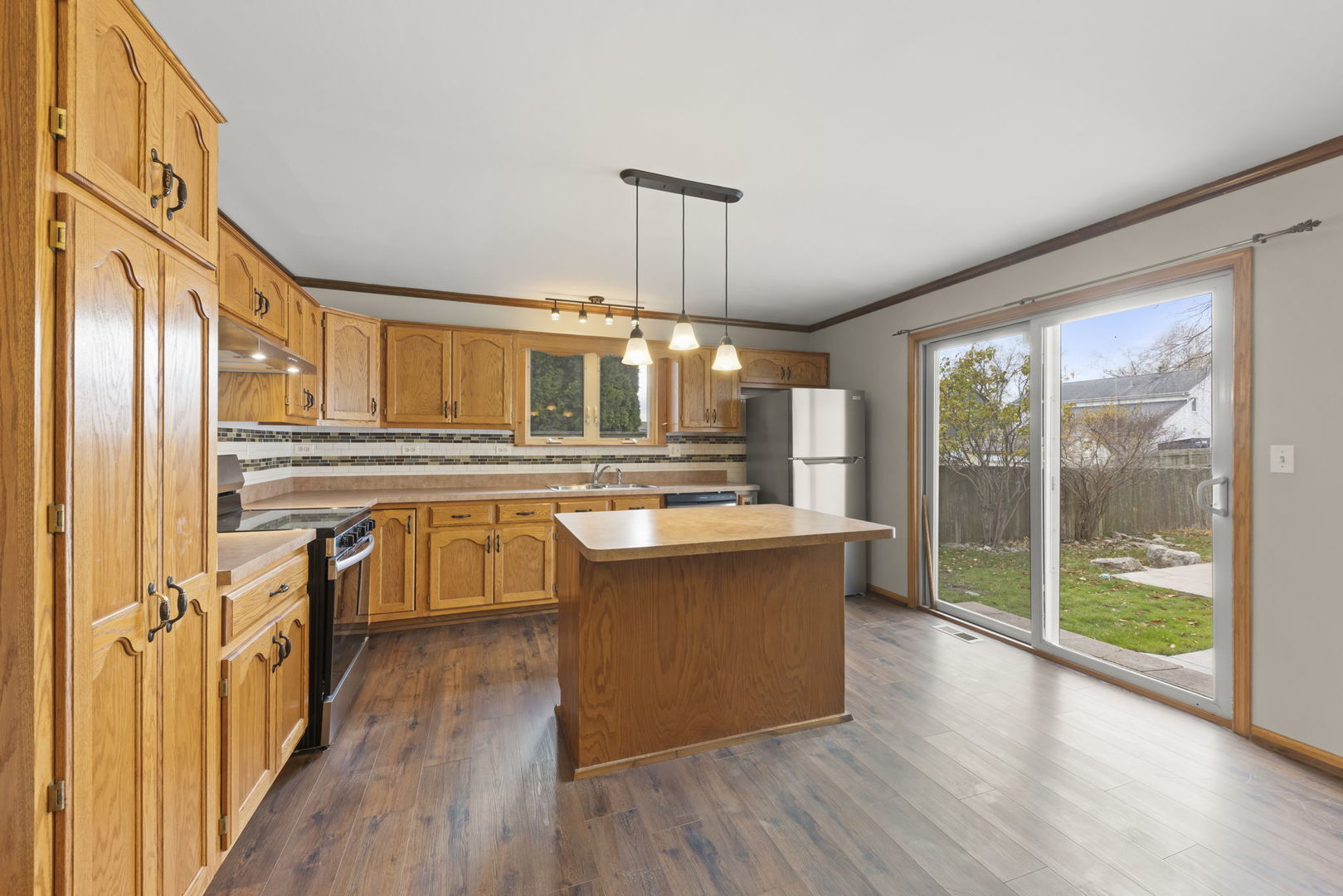 2019 Olde Mill Road, Plainfield, IL 60586