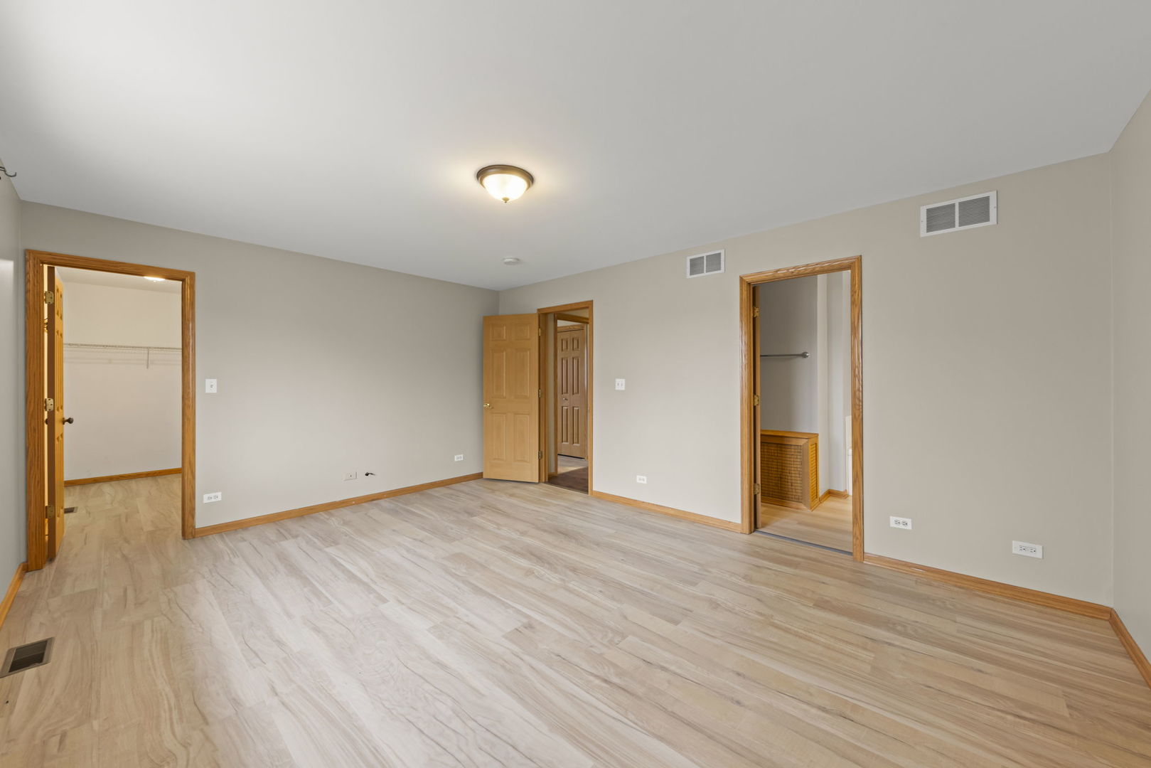 2019 Olde Mill Road, Plainfield, IL 60586