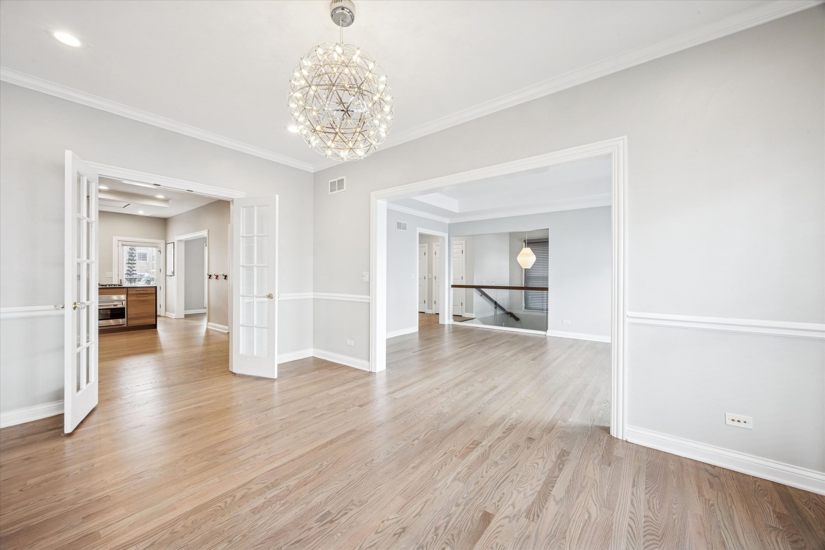 28 S Clay Street, Hinsdale, IL 60521