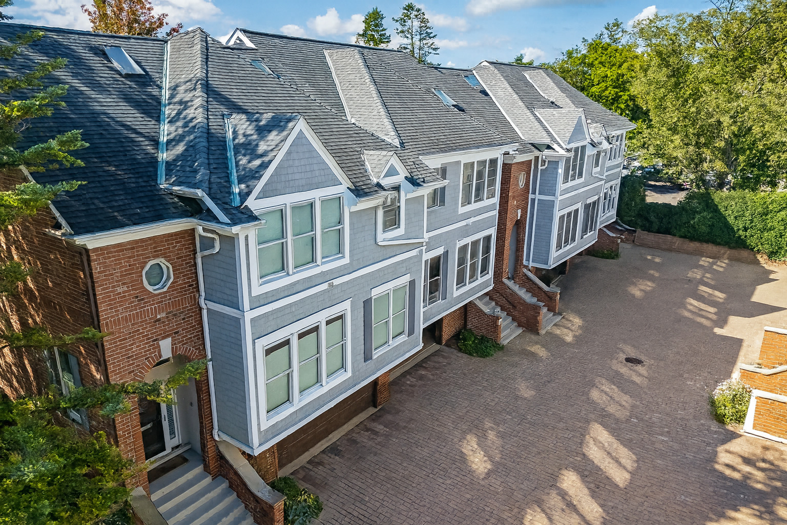 28 S Clay Street, Hinsdale, IL 60521