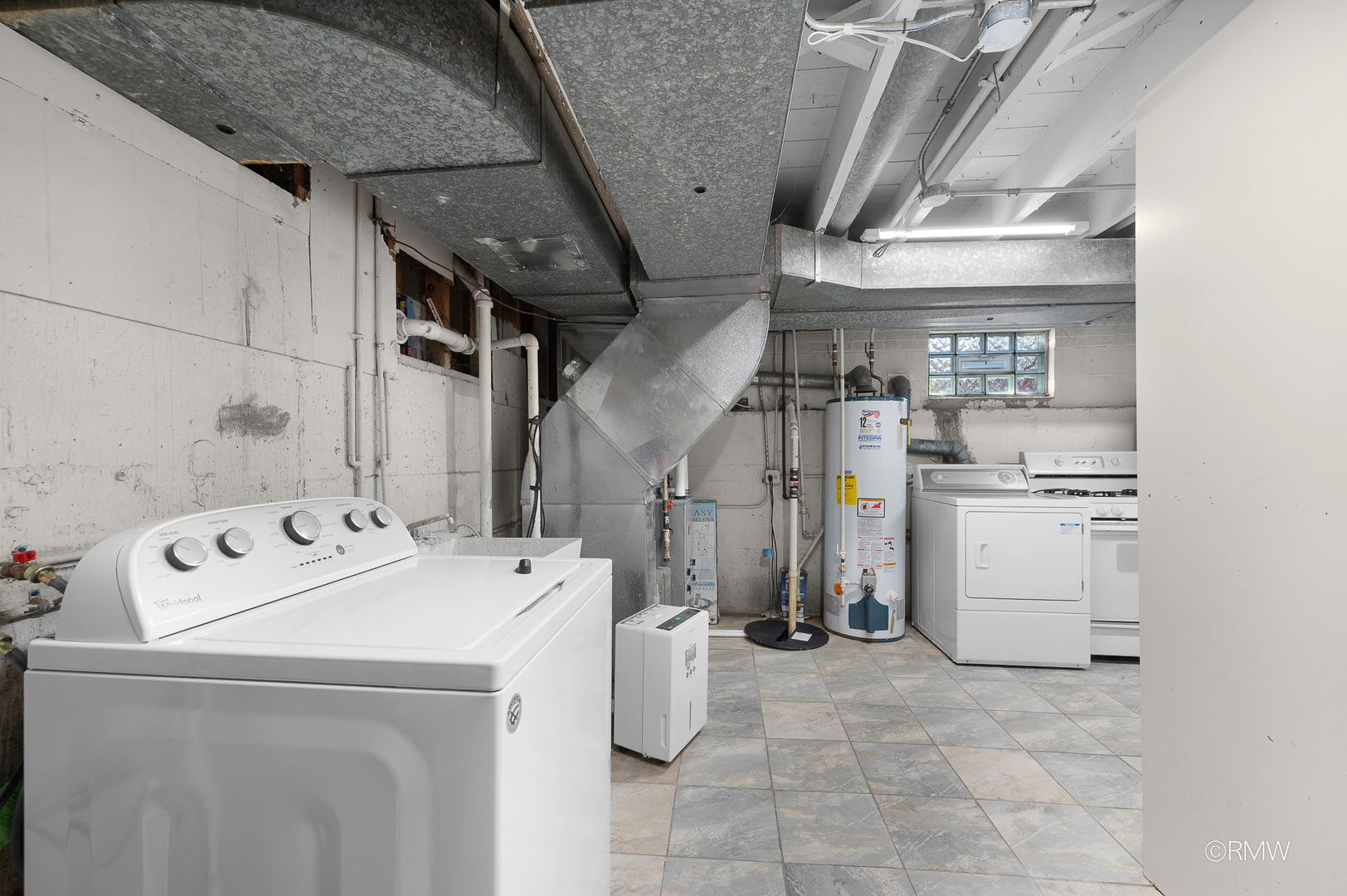 18 S Vista Avenue, Addison, IL 60101