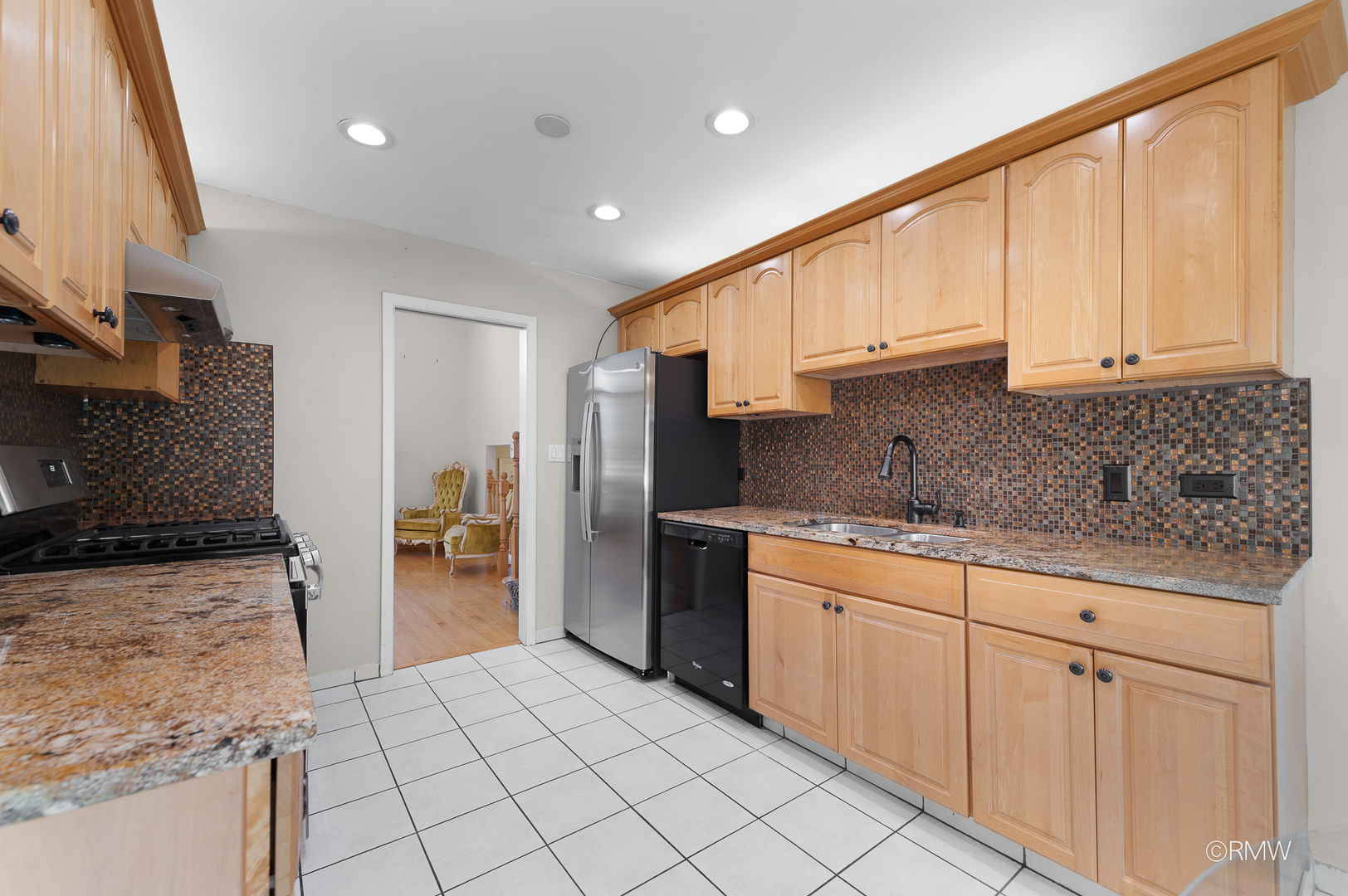 18 S Vista Avenue, Addison, IL 60101