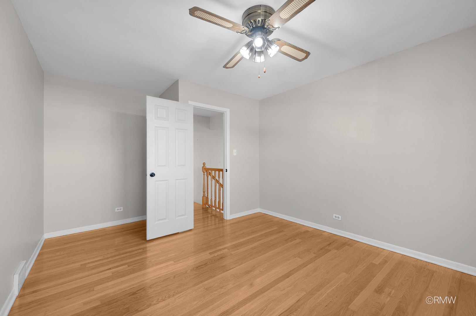 18 S Vista Avenue, Addison, IL 60101