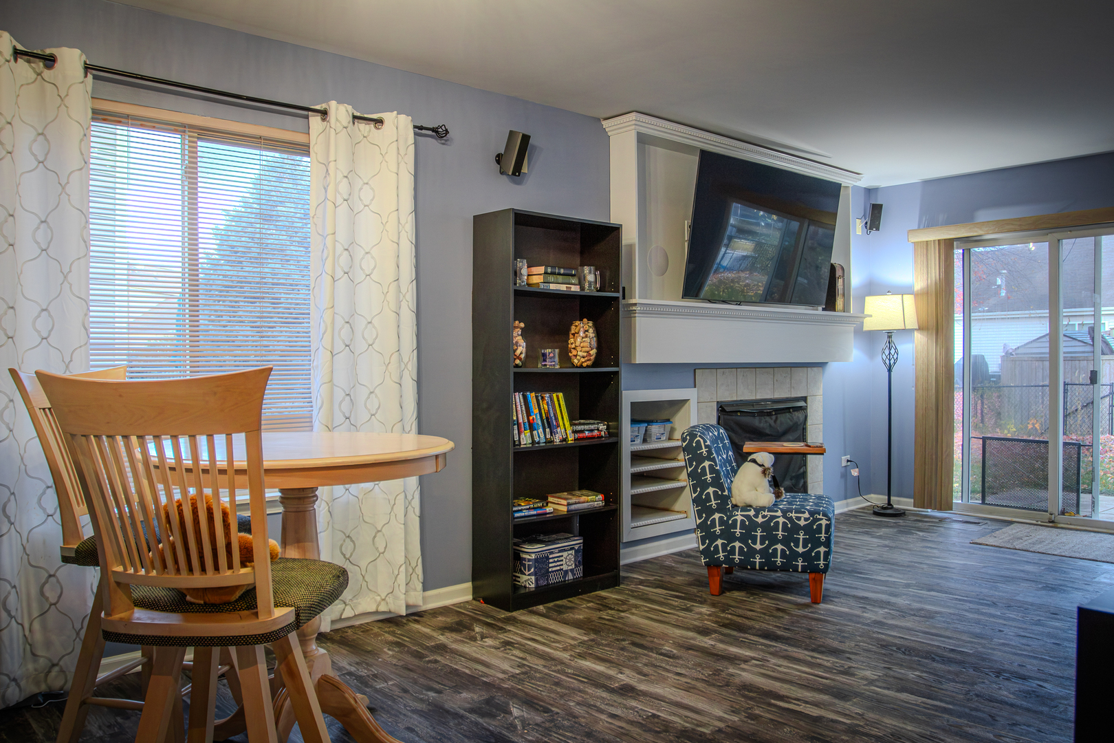 2454 Roxbury Lane, Montgomery, IL 60538