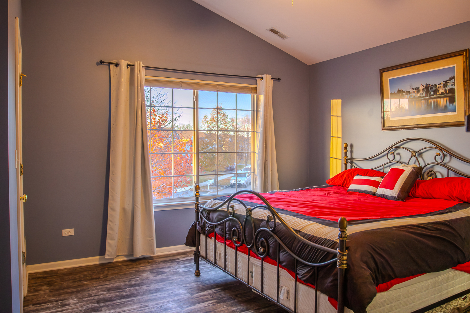 2454 Roxbury Lane, Montgomery, IL 60538