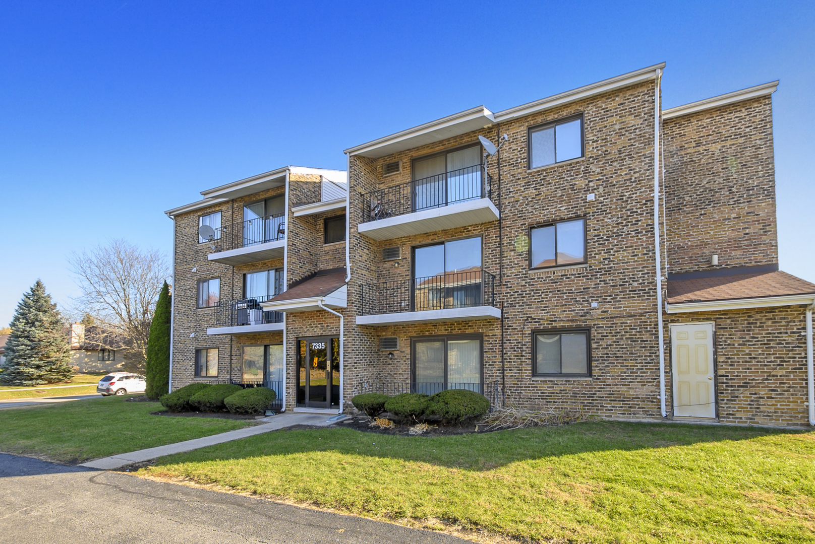 7335 W 157th Street #2B, Orland Park, IL 60462