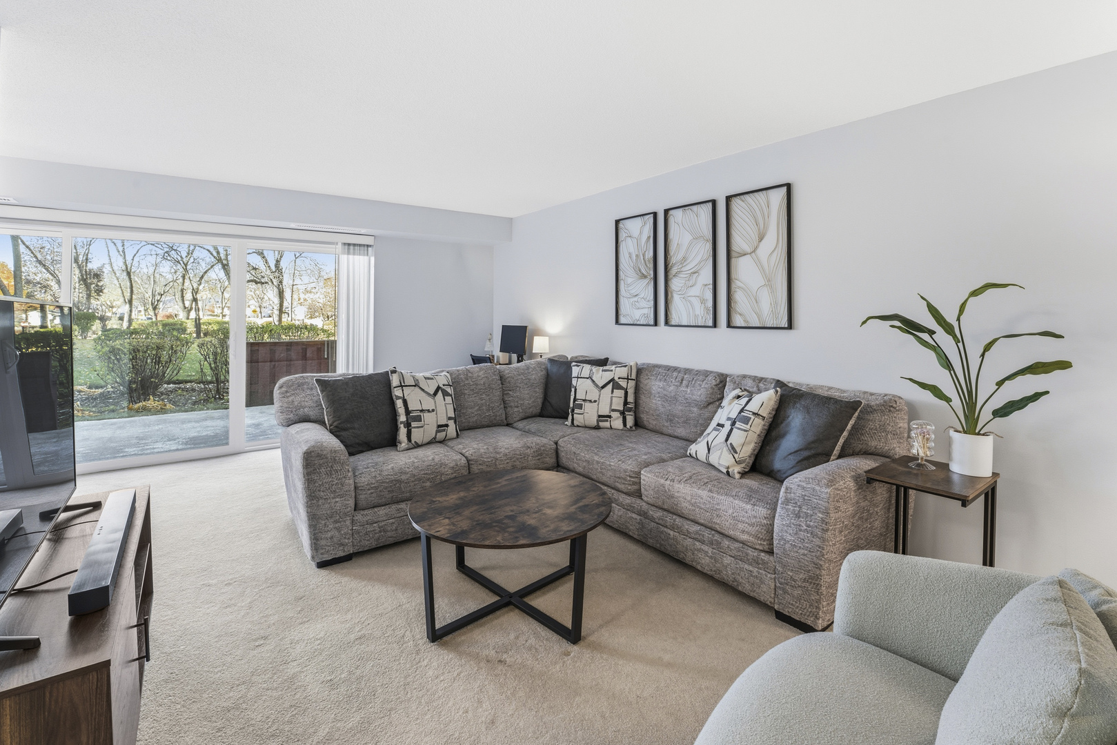 35 S Baybrook Drive #106, Palatine, IL 60074