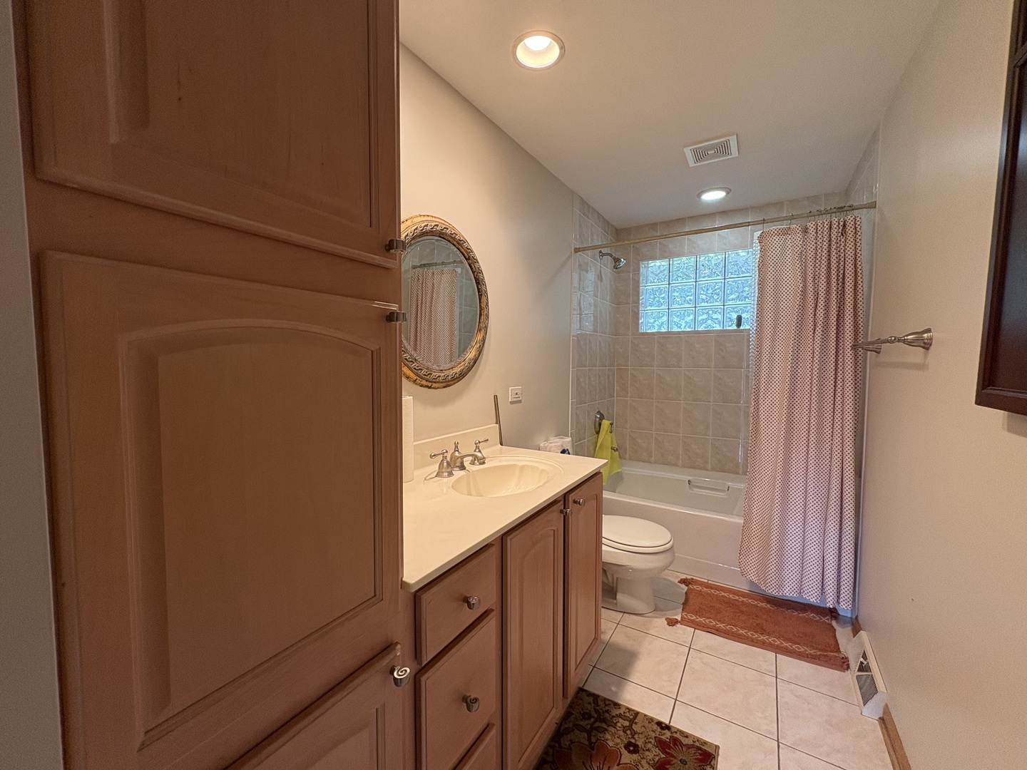 260 N saint marys Road, Libertyville, IL 60048