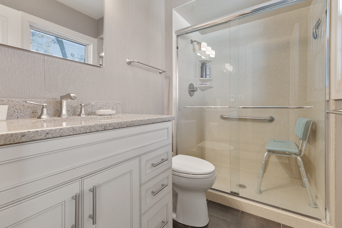 260 WELLINGTON Avenue, Elk Grove Village, IL 60007