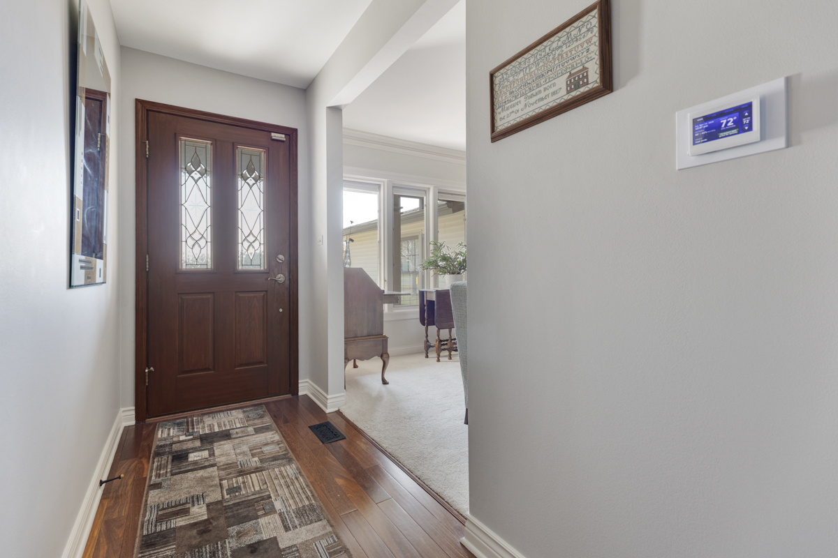 260 WELLINGTON Avenue, Elk Grove Village, IL 60007