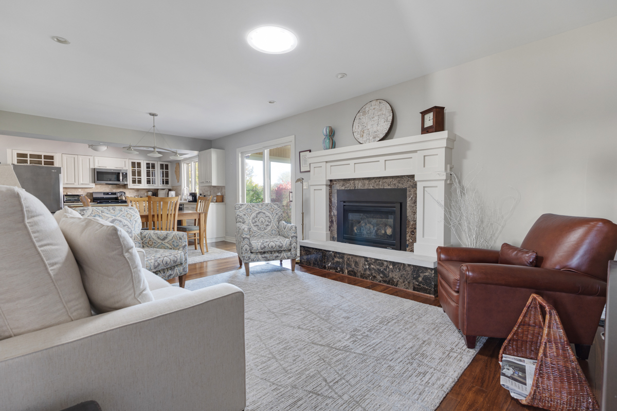 260 WELLINGTON Avenue, Elk Grove Village, IL 60007