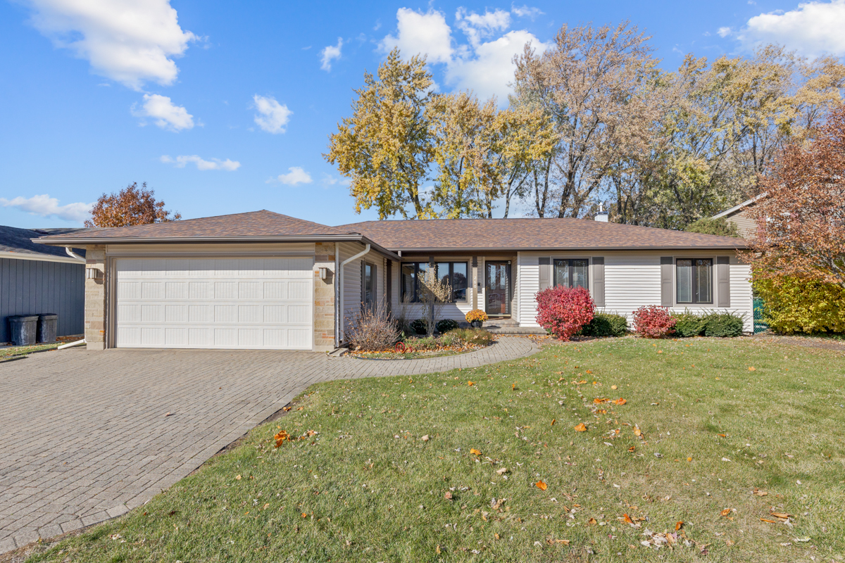 260 WELLINGTON Avenue, Elk Grove Village, IL 60007