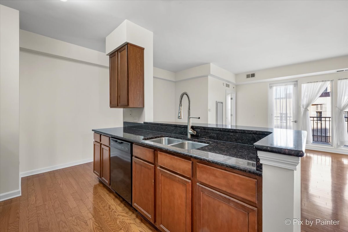 50 S Grove Avenue #301, Elgin, IL 60120