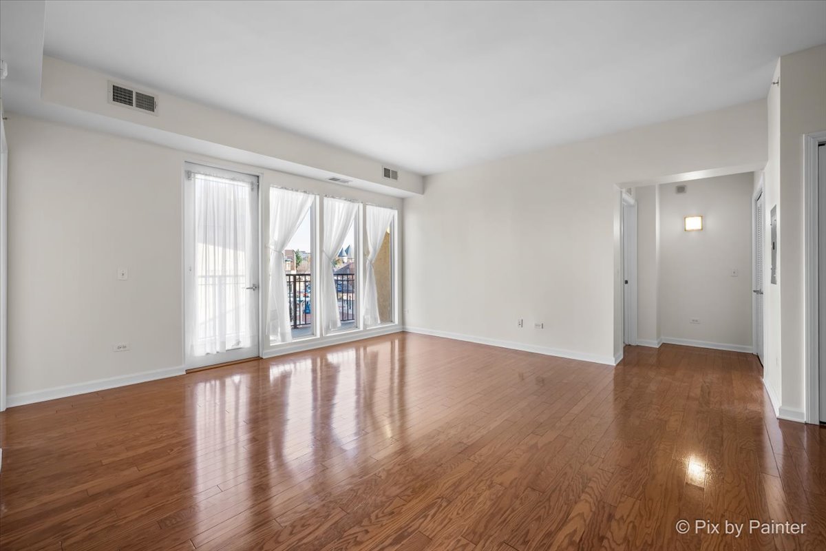 50 S Grove Avenue #301, Elgin, IL 60120