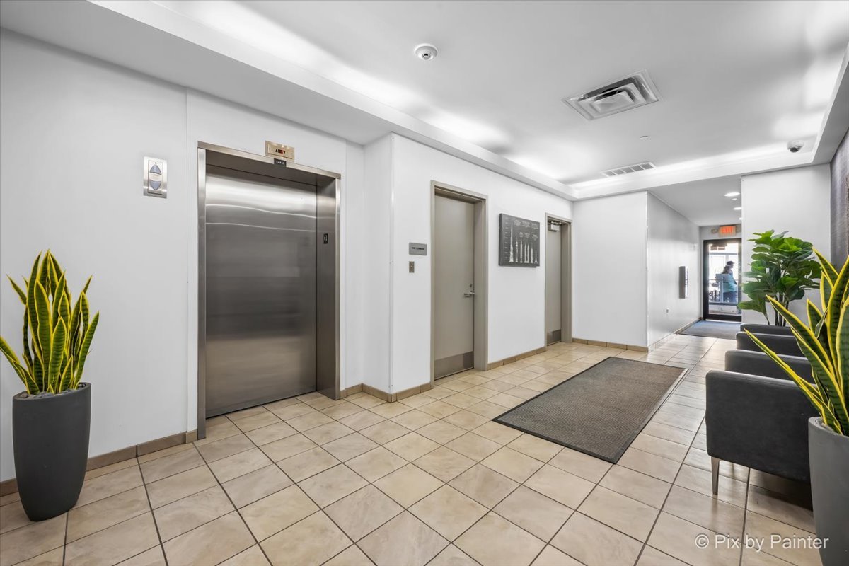 50 S Grove Avenue #301, Elgin, IL 60120