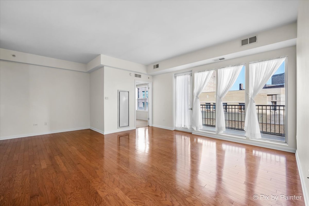 50 S Grove Avenue #301, Elgin, IL 60120