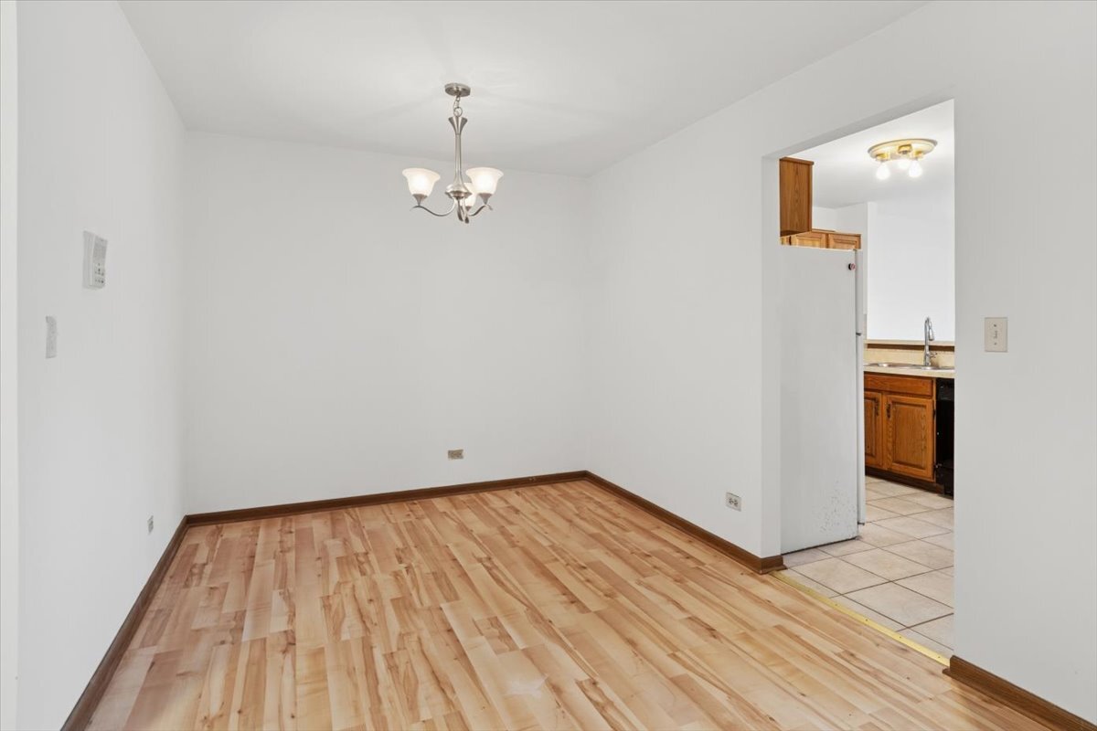 2337 Worthing Drive #102A, Naperville, IL 60565