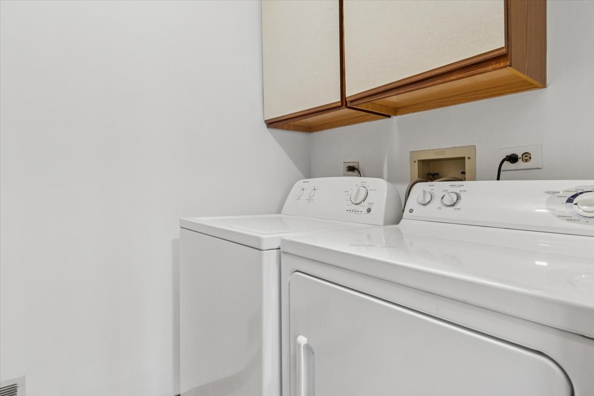 2337 Worthing Drive #102A, Naperville, IL 60565