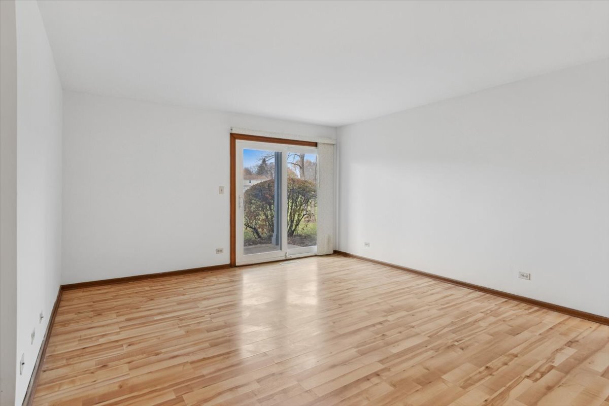 2337 Worthing Drive #102A, Naperville, IL 60565