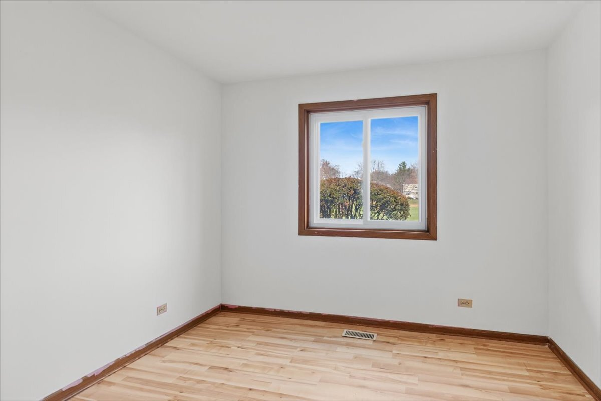 2337 Worthing Drive #102A, Naperville, IL 60565