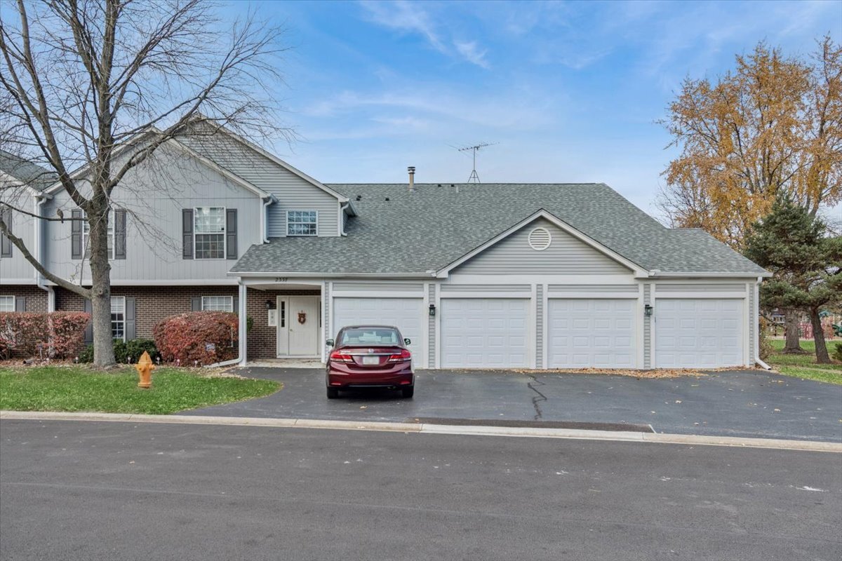 2337 Worthing Drive #102A, Naperville, IL 60565